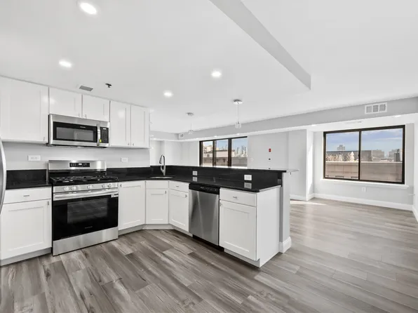 700 1st Street image 1 of 19