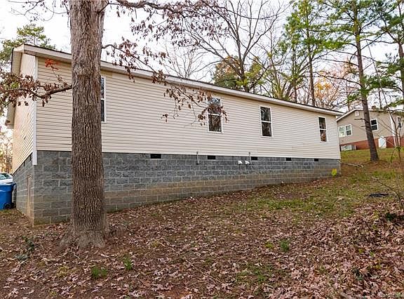 2nd image of 1328 Reid St