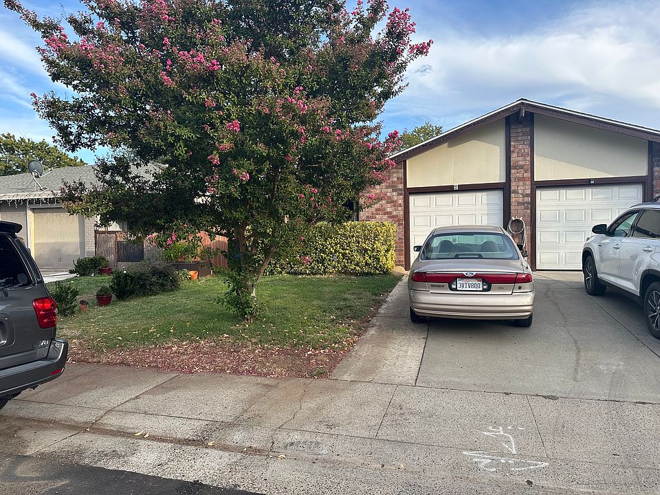 1st image of 2627 Los Nogales Way