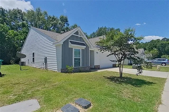 3 bed, 2.0 bath, 1495 sqft, $1,775 — Photo 3