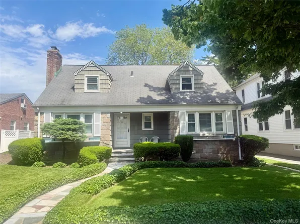 2725 165th Street, Flushing, NY 11358