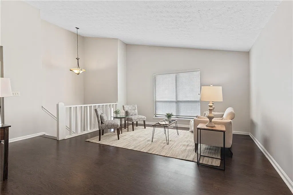 3 bed, 3.0 bath, 1324 sqft, $3,000 — Photo 4