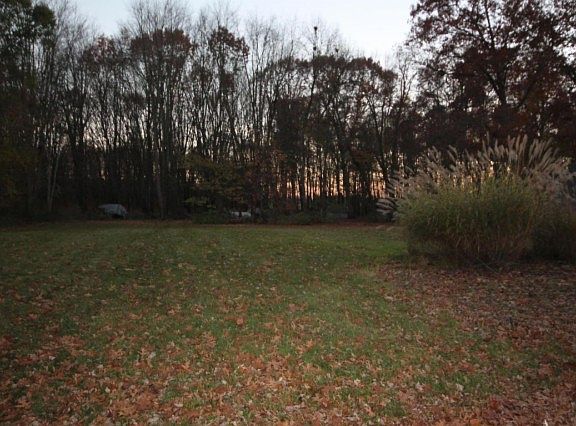 3rd image of 3304 Woodhams Ave