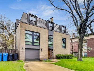 1050 E 49th St, Chicago, IL, 60615