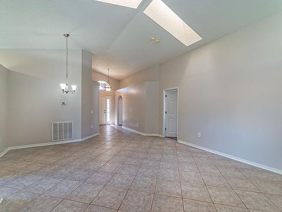 5th image of 3202 Romaine Ct