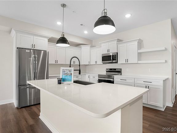 2nd image of 104 Sierra Bay Dr #1E