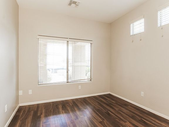 3rd image of 7154 W Globe Ave