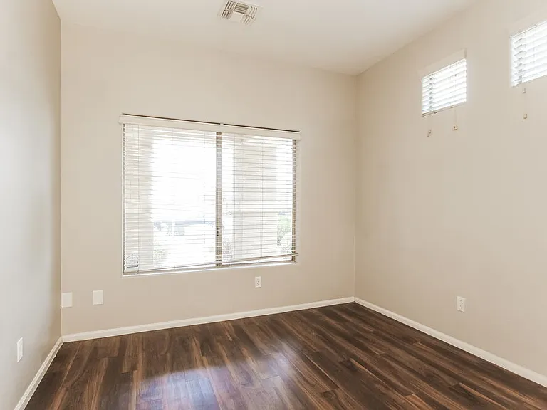 7154 W Globe Ave — Photo 3