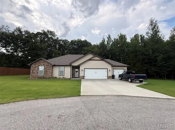 351 Wellington Dr, Poplar Bluff, MO 63901