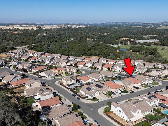 2nd image of 520 Dandelion Dr