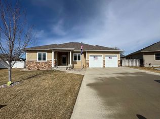 189 N Churchill Cir, North Sioux City, SD 57049
