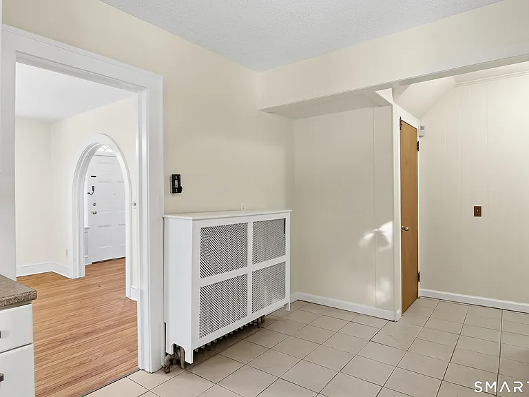 815 E Main St — Photo 18