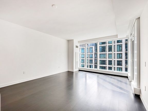 4th image of 150 Seaport Blvd Unit 17A