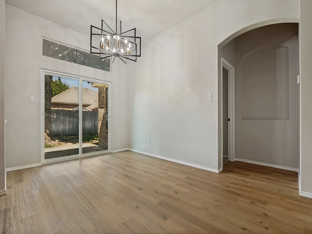 4 bed, 2246 sqft, $2,895 — Photo 4