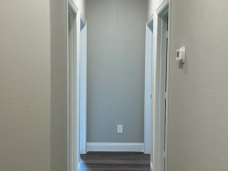 1407 Winters Way — Photo 13