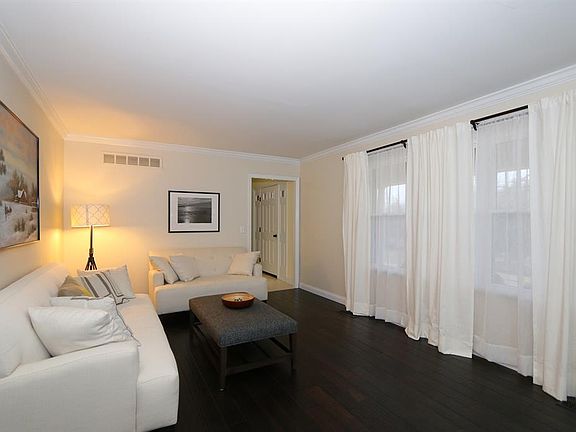 5th image of 10115 Kingsport Dr