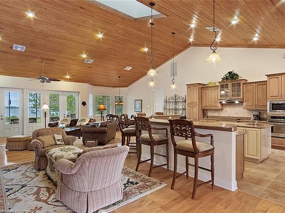 3rd image of 3021 Jack Creek Dr