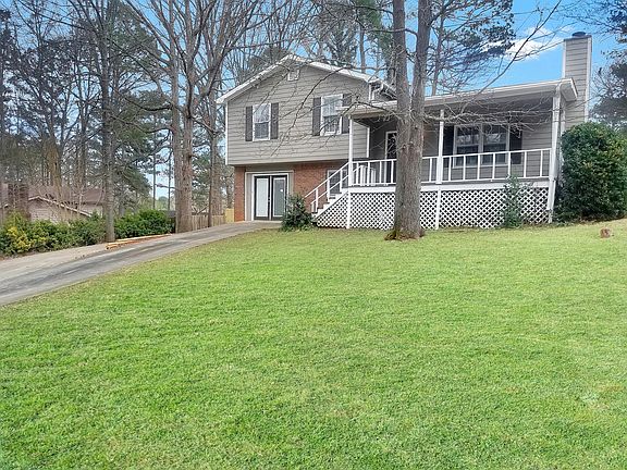 3rd image of 1594 Cherry Hill Ln SW