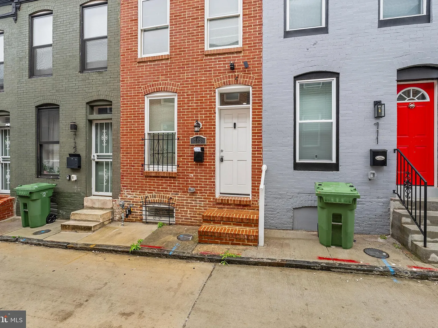 3 bed, 2.5 bath, $1,650 — Photo 2