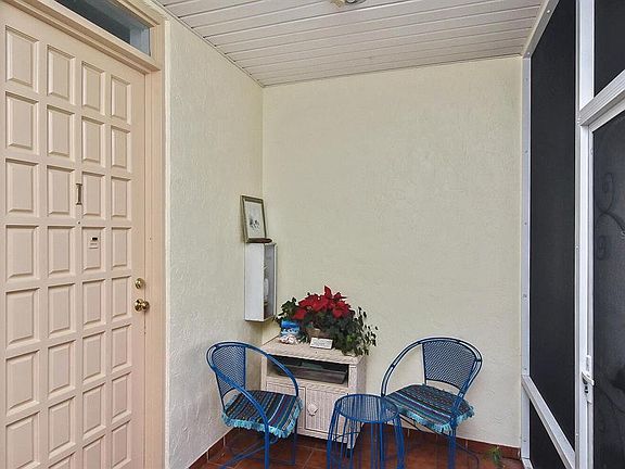 3rd image of 550 Flamingo Dr #2