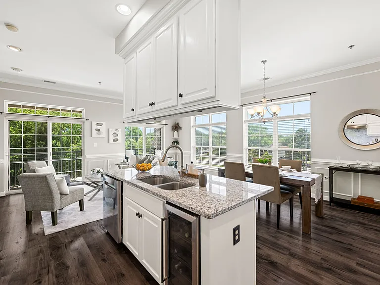 810 Belmont Bay Dr #201 — Photo 15