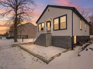 34 Koolidge Ct, Somerset, NJ 08873