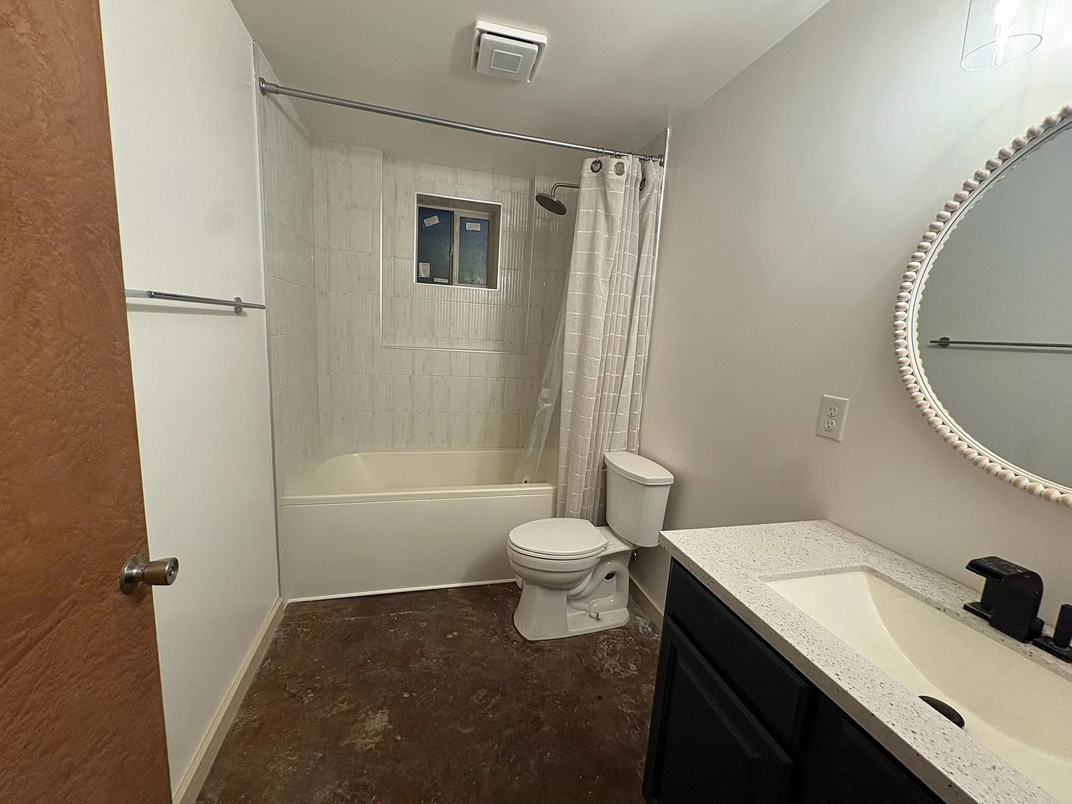 2 bed, 1200 sqft, $1,600 — Photo 3