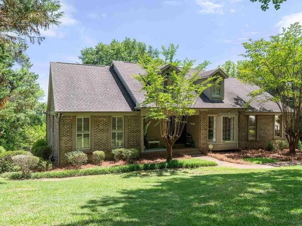 2913 N Woodridge Rd, Birmingham, AL 35223