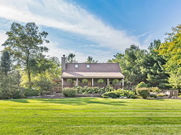 3N098 Freeland Rd, Maple Park, IL 60151