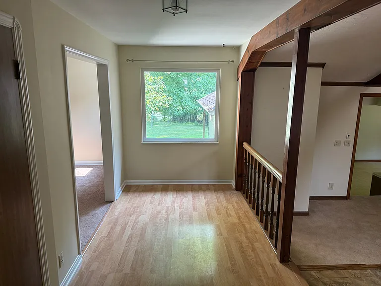 511 E Royalton Rd — Photo 13