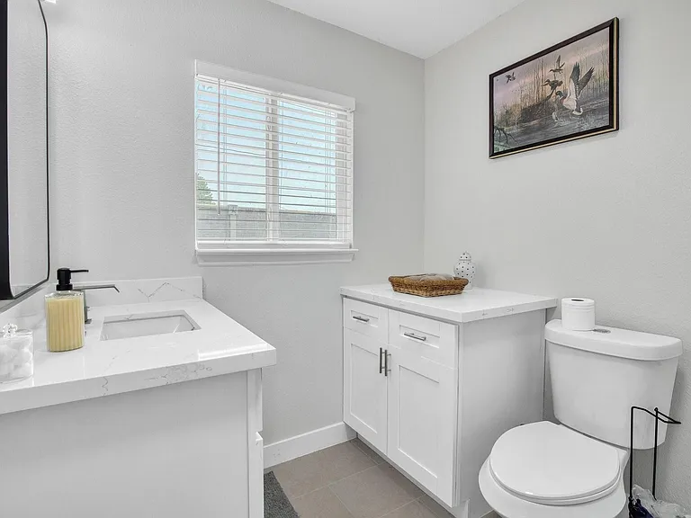 1703 Ansbury Dr — Photo 25