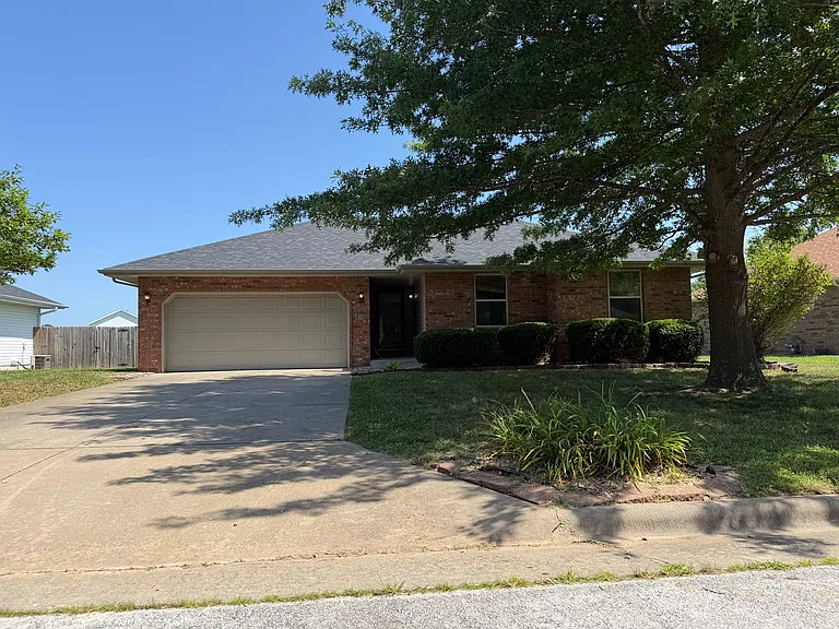 307 E Pintail Dr — Photo 1