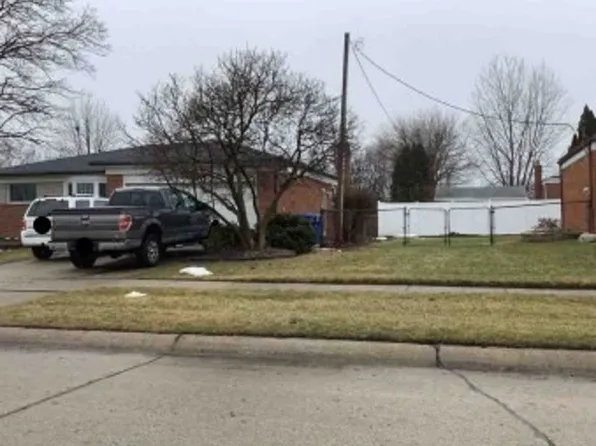 32529 Firwood Dr, Warren, MI 48088