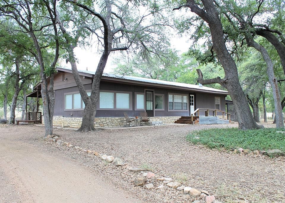 1st image of 104 Canyon Ln