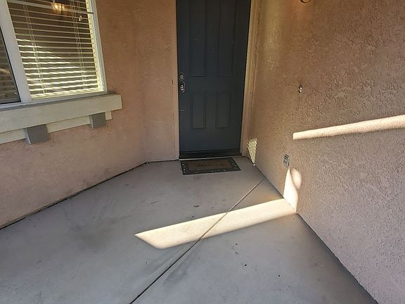 3rd image of 9905 Nestling Cir