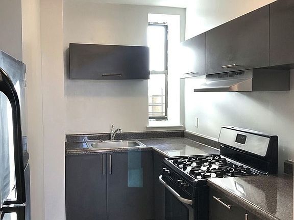 5th image of 61 E 117th St APT 4B