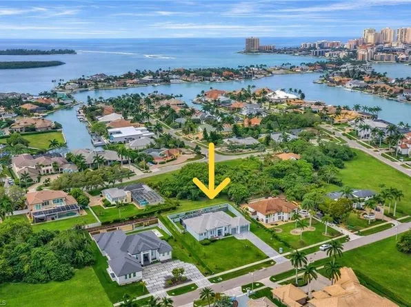 1631 N Copeland DR, MARCO ISLAND, FL 34145