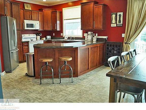 5th image of 424 E Avocet Dr