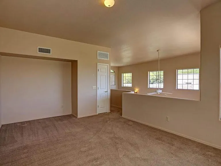 108 N Champagne Pl — Photo 13