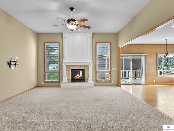 5th image of 18101 Nina St