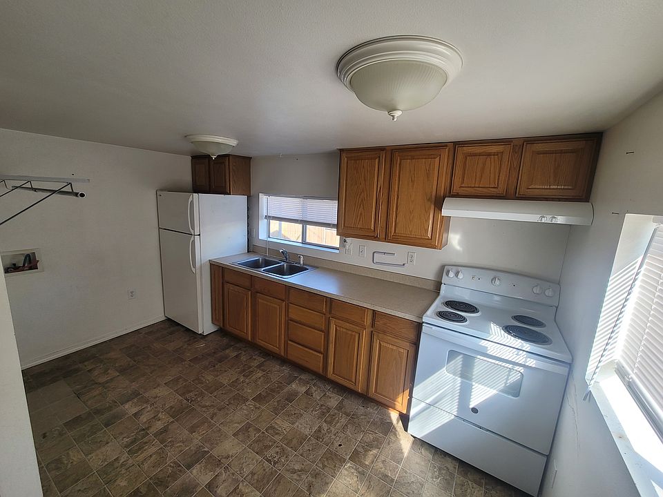 2nd image of 401 Sanford Ave