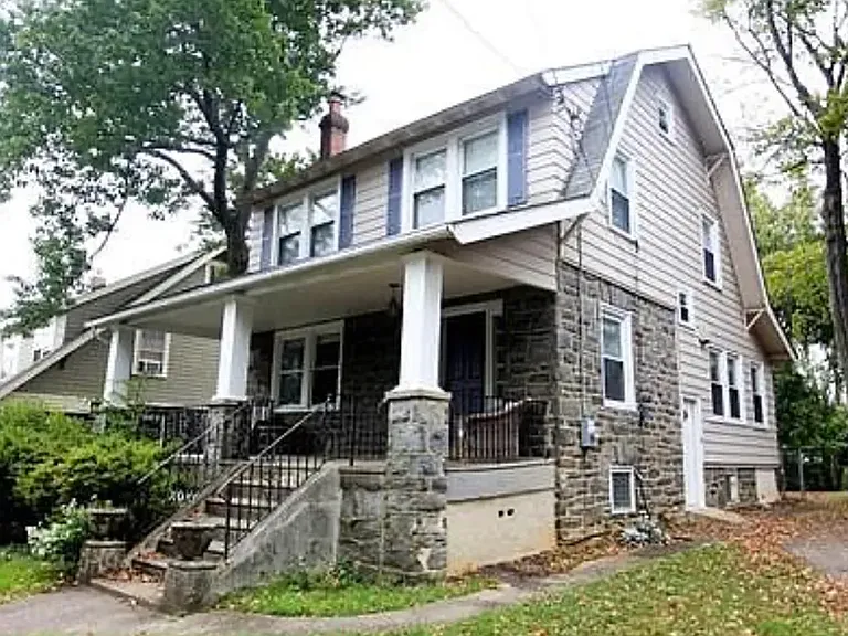 615 Lawson Ave — Photo 1