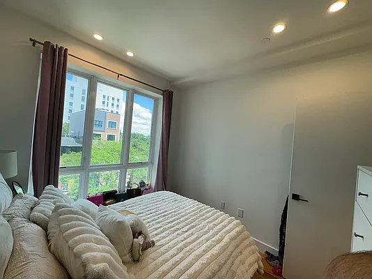 Rented by Pear NYC LLC | media 8