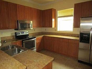 2nd image of 1033 NE 17th Way #903