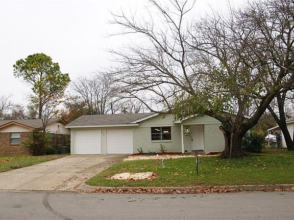 3rd image of 308 NW Jayellen Ave