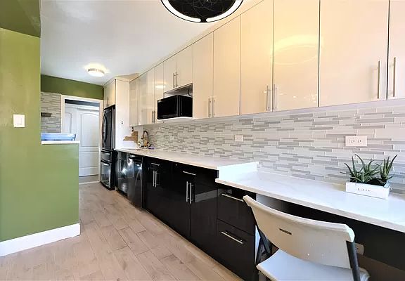 3rd image of 4265 Kissena Blvd APT 623
