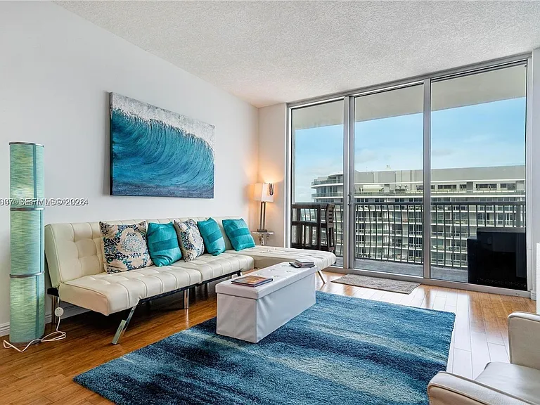 1750 N Bayshore Dr #5505 — Photo 13