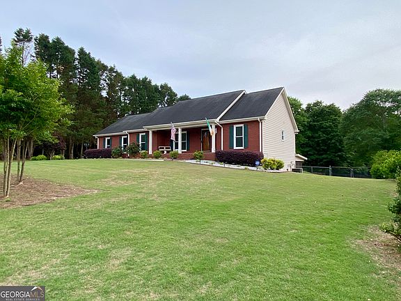 2nd image of 2822 Green Rd