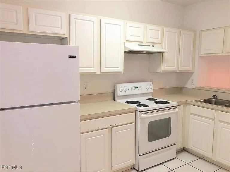 8073 Pacific Beach Dr — Photo 6