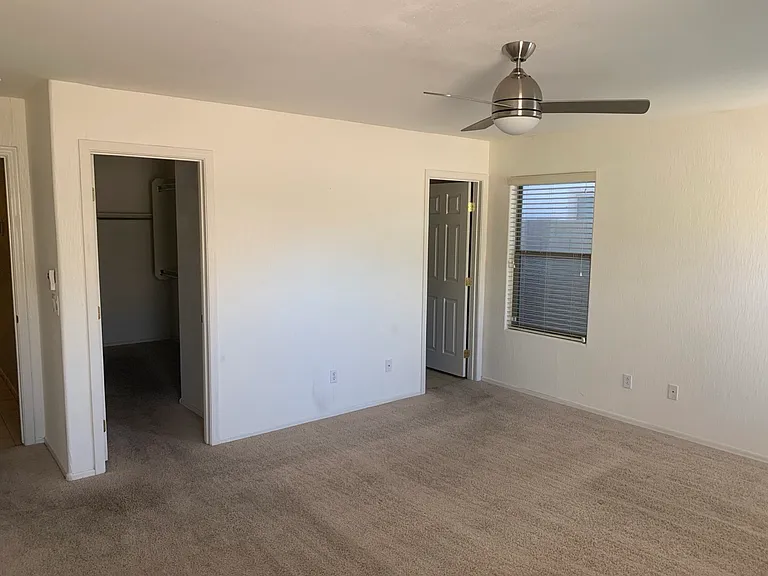 906 E Desert Rose Trl — Photo 22